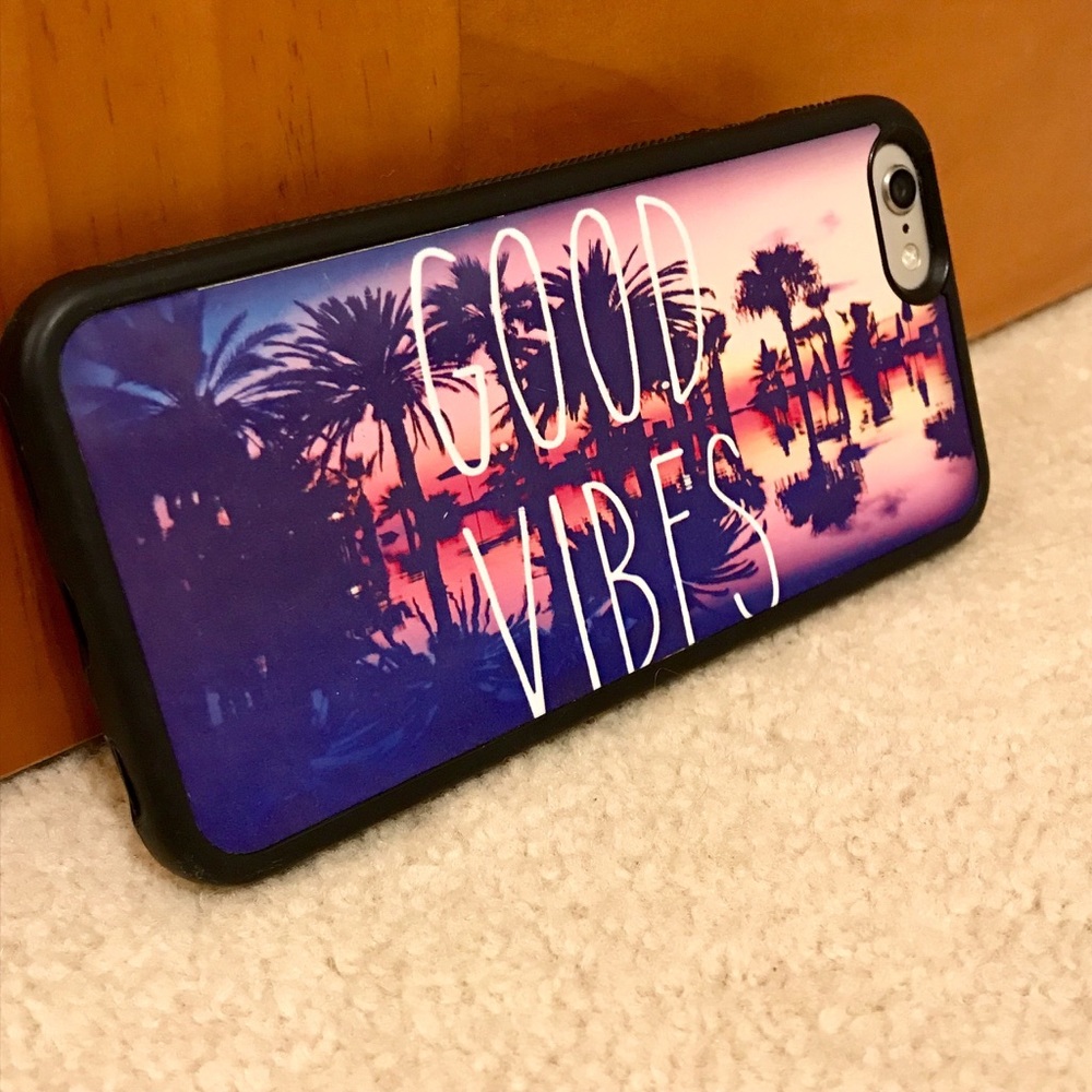 GOOD VIBES PHONE CASE🌴